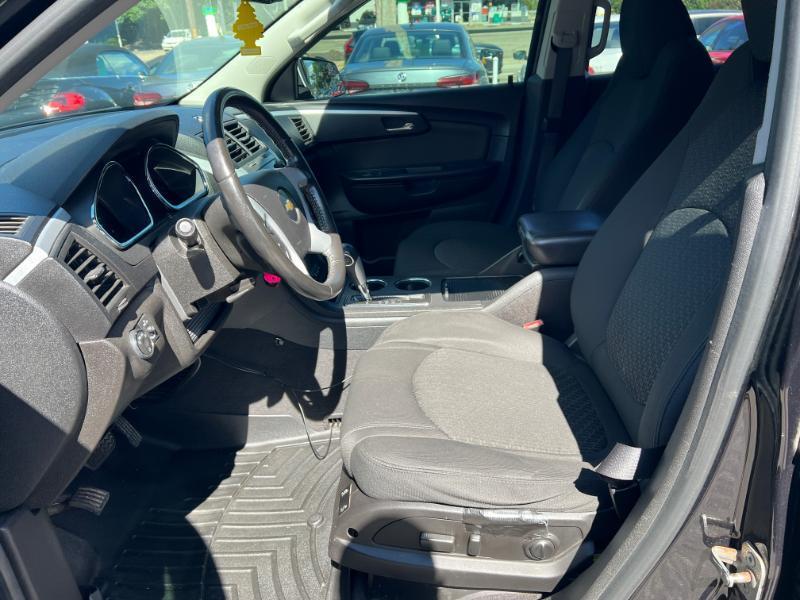 Chevrolet Traverse LT FWD 2011