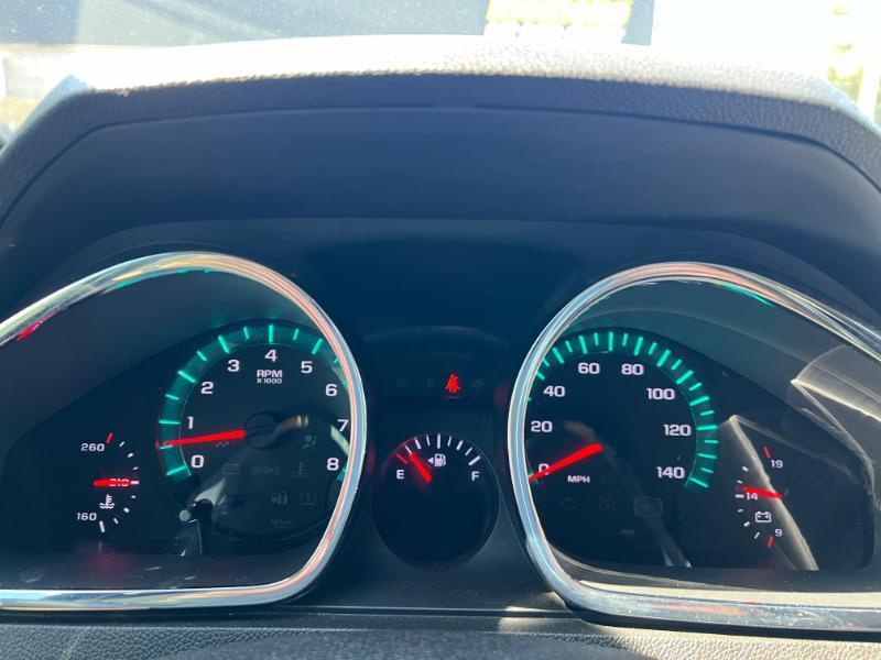 Chevrolet Traverse LT FWD 2011