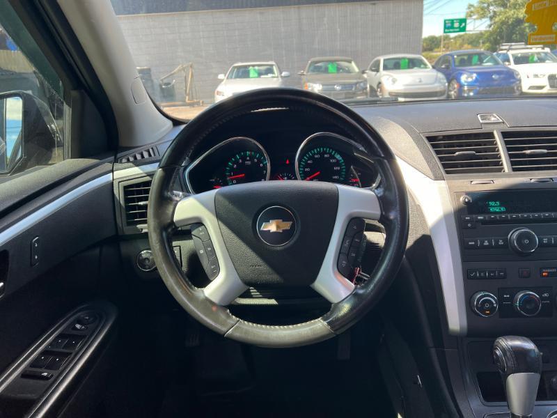 Chevrolet Traverse LT FWD 2011
