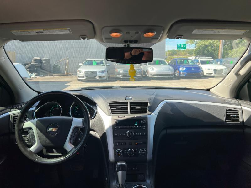 Chevrolet Traverse LT FWD 2011