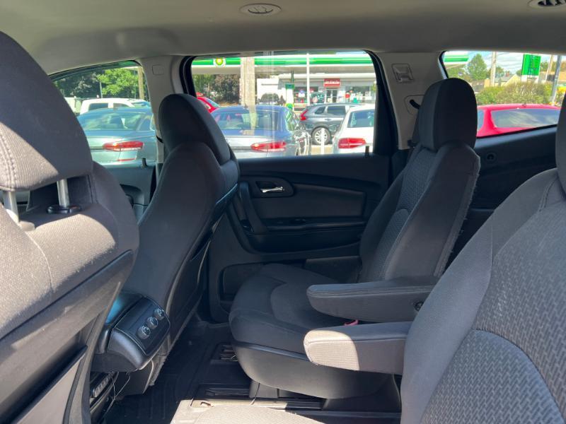 Chevrolet Traverse LT FWD 2011