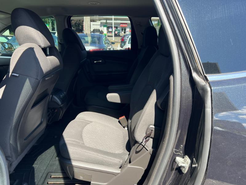 Chevrolet Traverse LT FWD 2011
