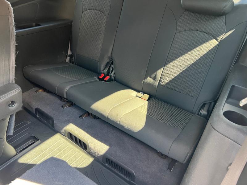 Chevrolet Traverse LT FWD 2011