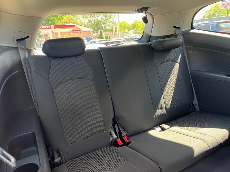 Chevrolet Traverse LT FWD 2011