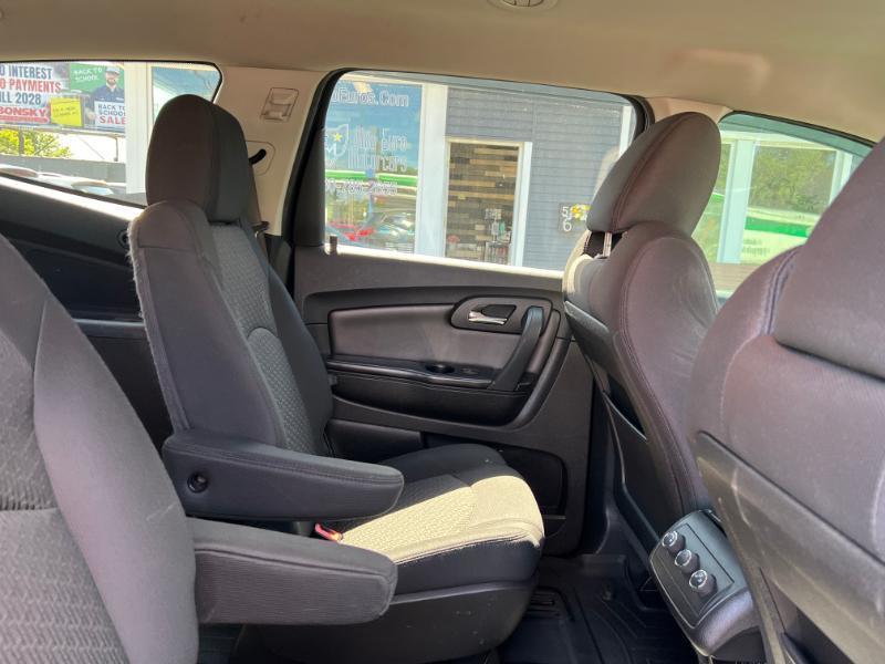 Chevrolet Traverse LT FWD 2011