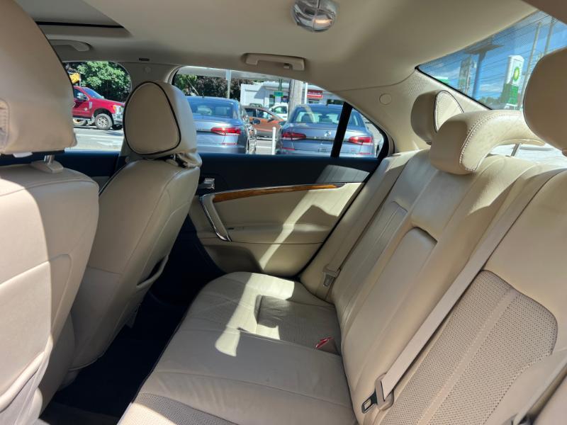 Lincoln MKZ FWD 2012