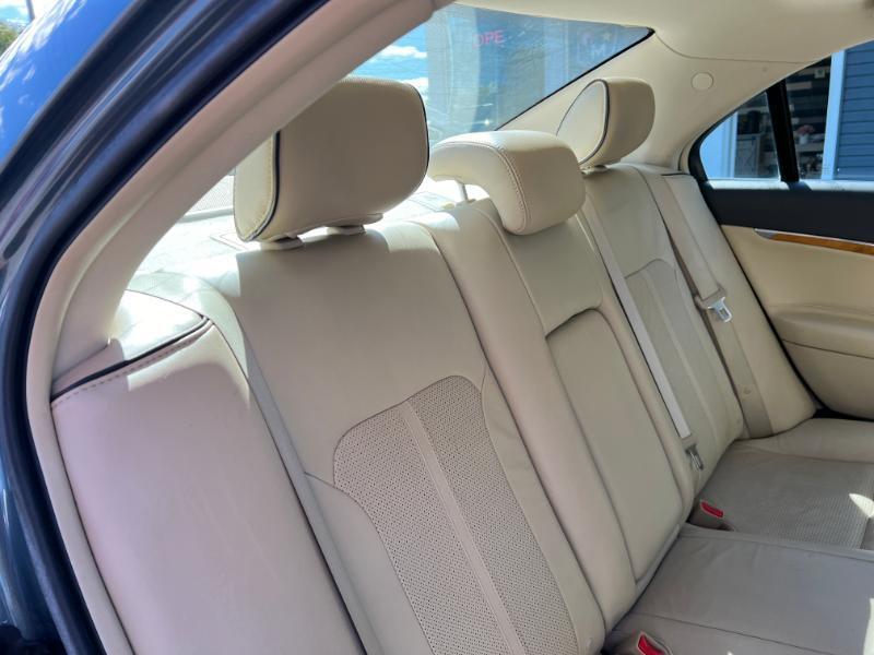 Lincoln MKZ FWD 2012