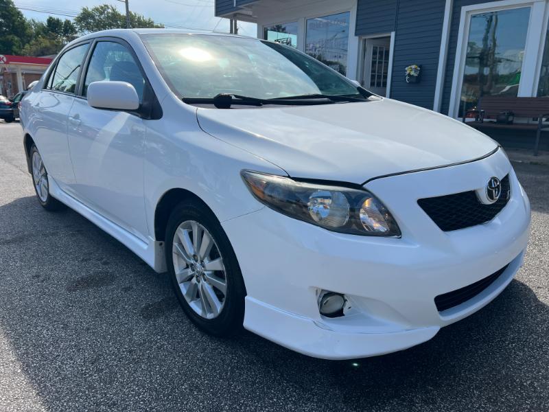 Toyota Corolla Base 5-Speed MT 2010