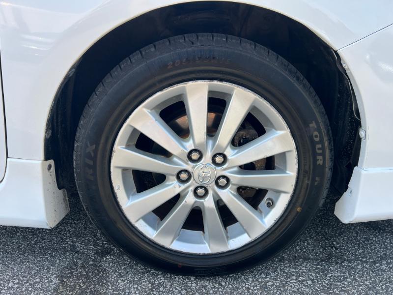 Toyota Corolla Base 5-Speed MT 2010