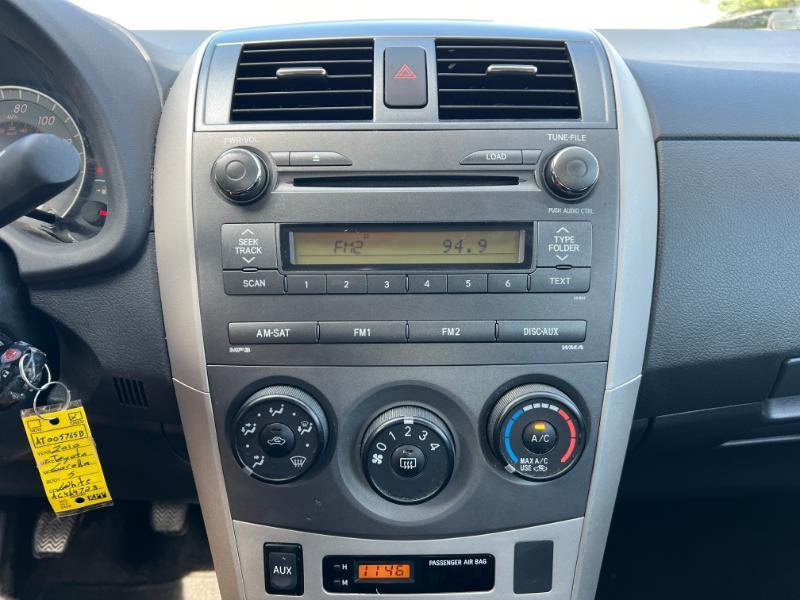 Toyota Corolla Base 5-Speed MT 2010
