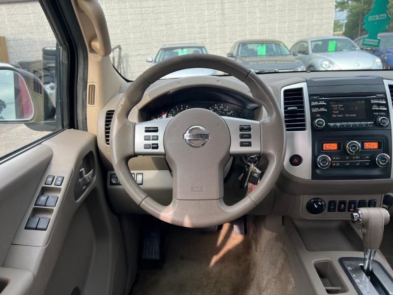 Nissan Frontier PRO-4X Crew Cab 4WD 2014