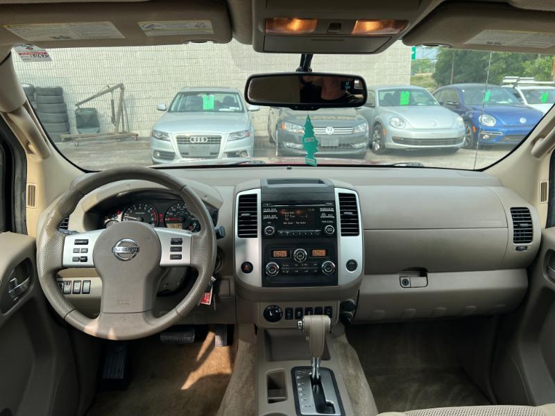 Nissan Frontier PRO-4X Crew Cab 4WD 2014