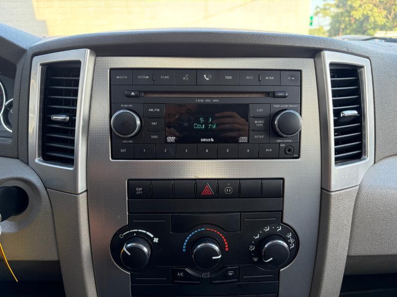 Jeep Grand Cherokee Laredo 4WD 2009