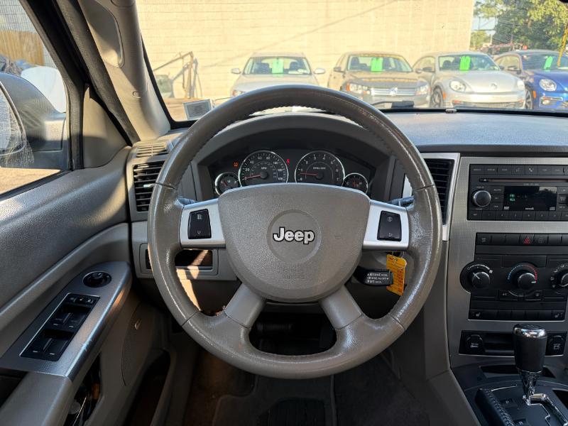 Jeep Grand Cherokee Laredo 4WD 2009