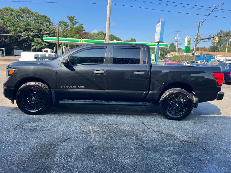 Nissan Titan PRO-4X Crew Cab 4WD 2018