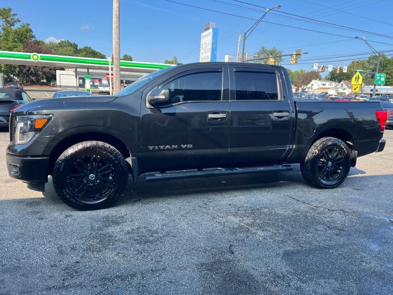 Nissan Titan PRO-4X Crew Cab 4WD 2018