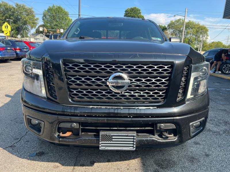 Nissan Titan PRO-4X Crew Cab 4WD 2018