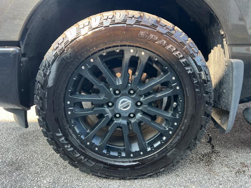 Nissan Titan PRO-4X Crew Cab 4WD 2018