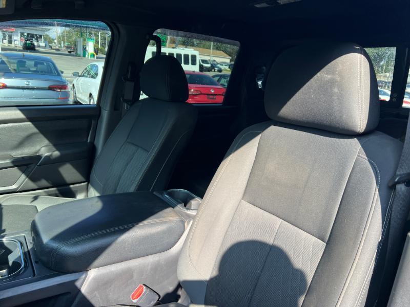 Nissan Titan PRO-4X Crew Cab 4WD 2018