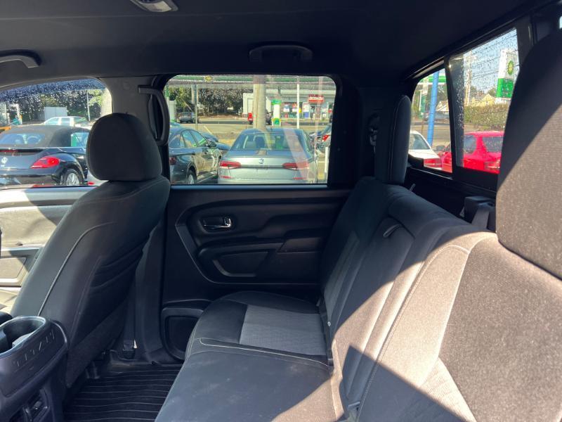 Nissan Titan PRO-4X Crew Cab 4WD 2018