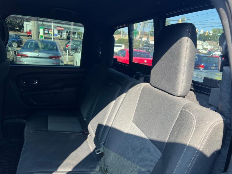 Nissan Titan PRO-4X Crew Cab 4WD 2018