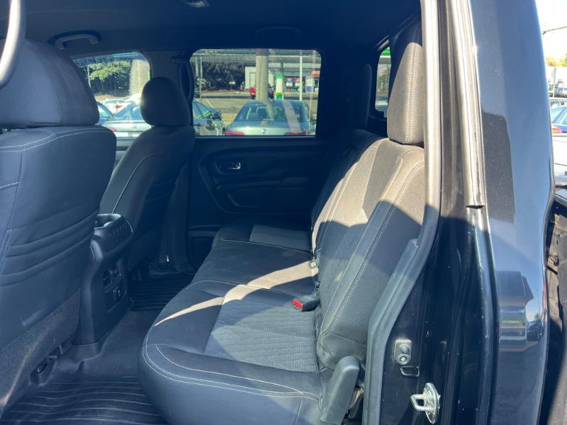 Nissan Titan PRO-4X Crew Cab 4WD 2018