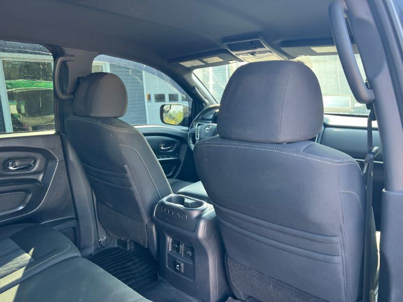 Nissan Titan PRO-4X Crew Cab 4WD 2018