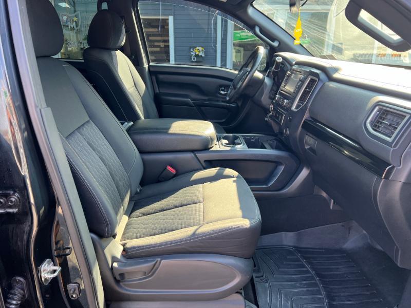 Nissan Titan PRO-4X Crew Cab 4WD 2018