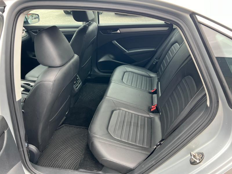 Volkswagen Passat SE PZEV 6A 2015