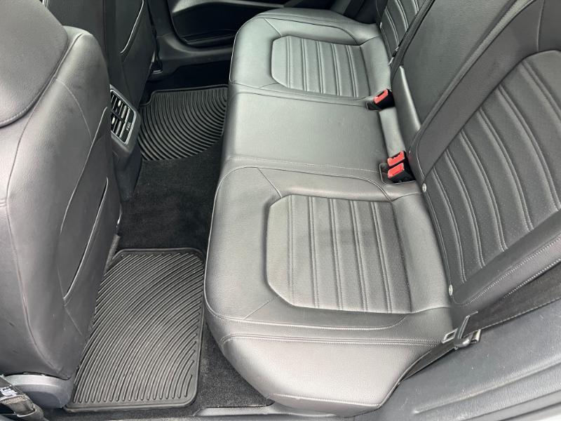 Volkswagen Passat SE PZEV 6A 2015