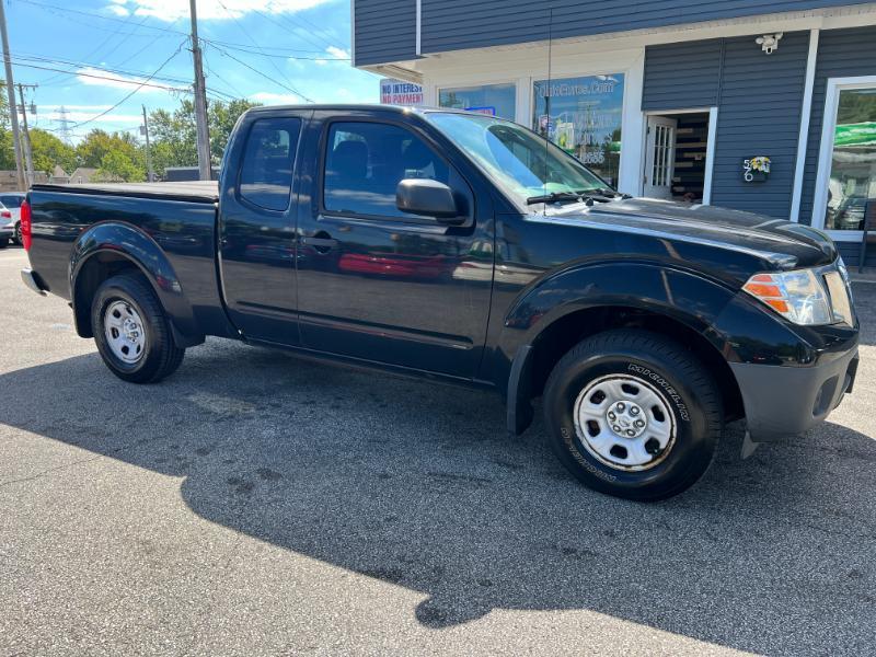 Nissan Frontier SV King Cab I4 5MT 2WD 2015