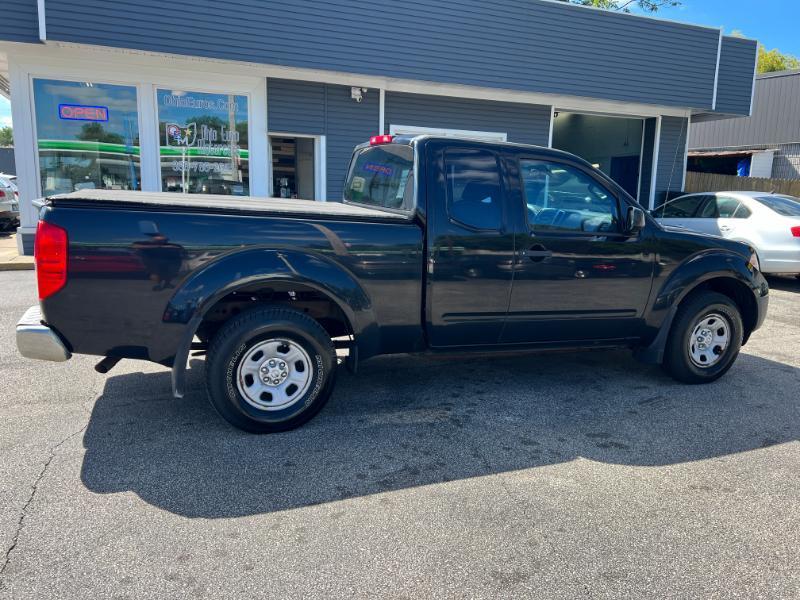 Nissan Frontier SV King Cab I4 5MT 2WD 2015