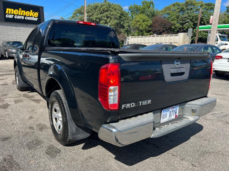 Nissan Frontier SV King Cab I4 5MT 2WD 2015