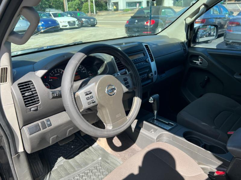 Nissan Frontier SV King Cab I4 5MT 2WD 2015
