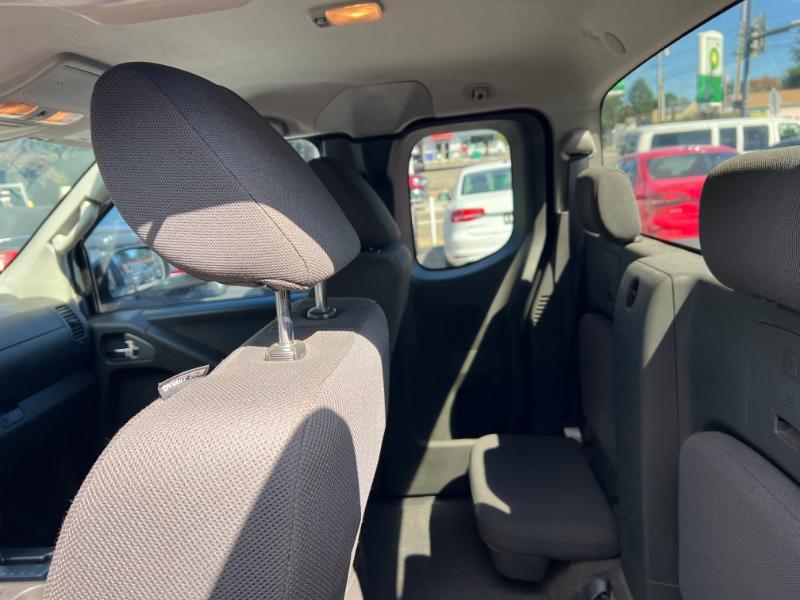 Nissan Frontier SV King Cab I4 5MT 2WD 2015