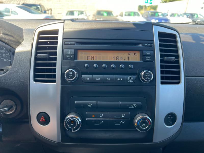 Nissan Frontier SV King Cab I4 5MT 2WD 2015
