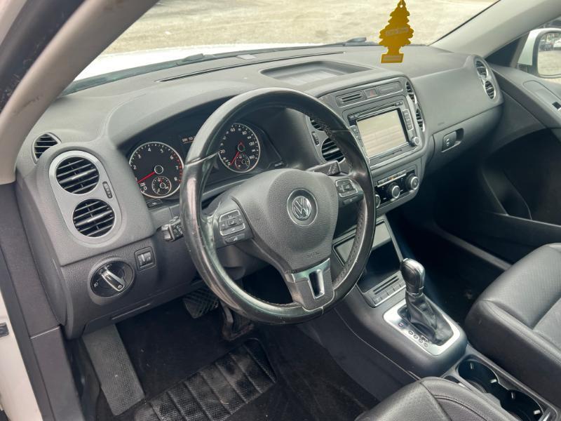 Volkswagen Tiguan S 2012