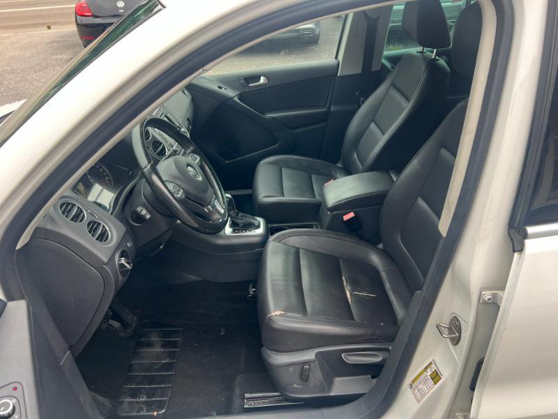 Volkswagen Tiguan S 2012