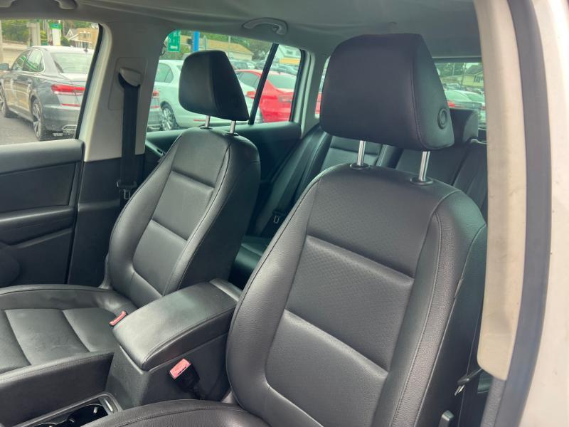 Volkswagen Tiguan S 2012