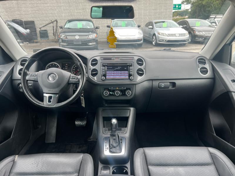 Volkswagen Tiguan S 2012
