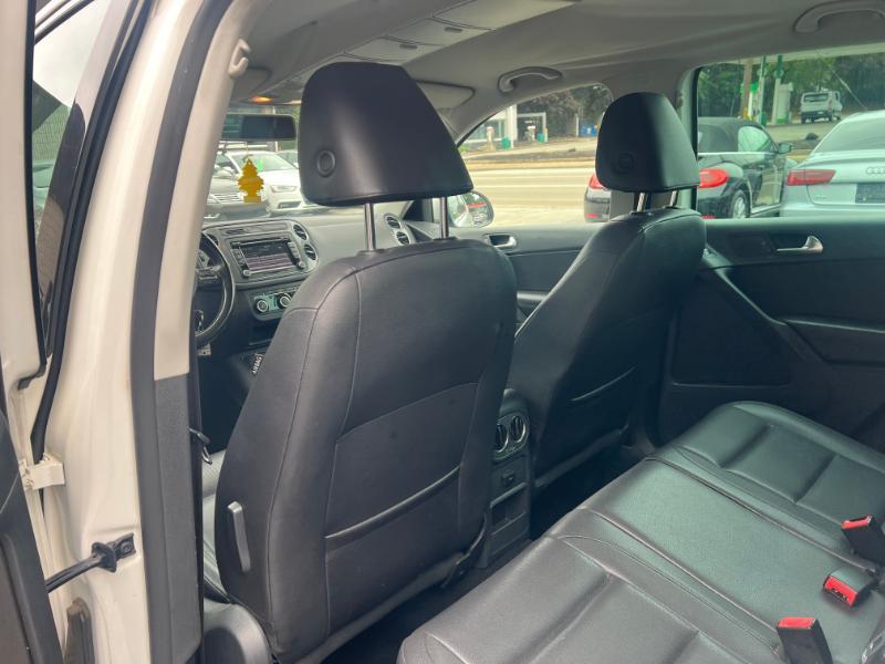 Volkswagen Tiguan S 2012