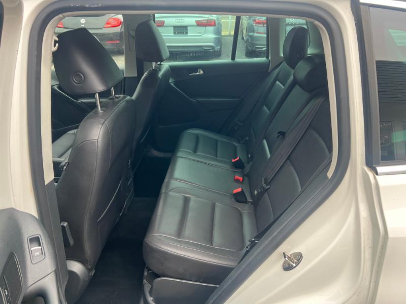 Volkswagen Tiguan S 2012