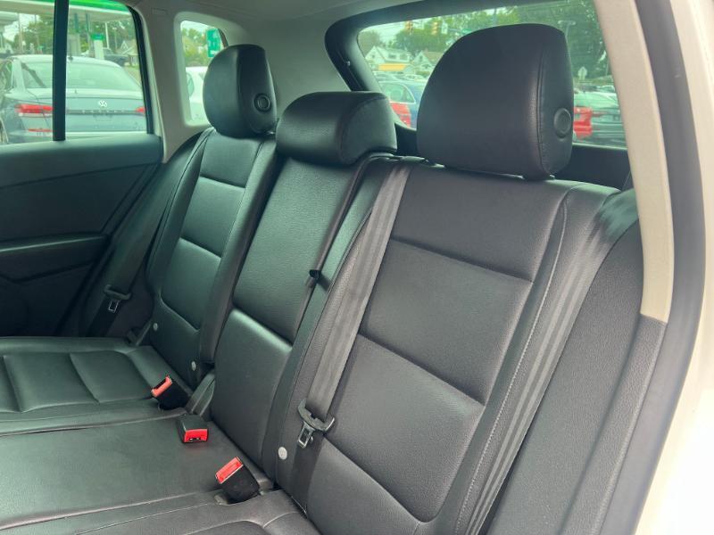 Volkswagen Tiguan S 2012