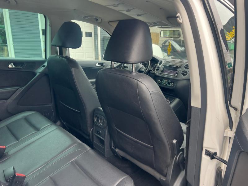 Volkswagen Tiguan S 2012