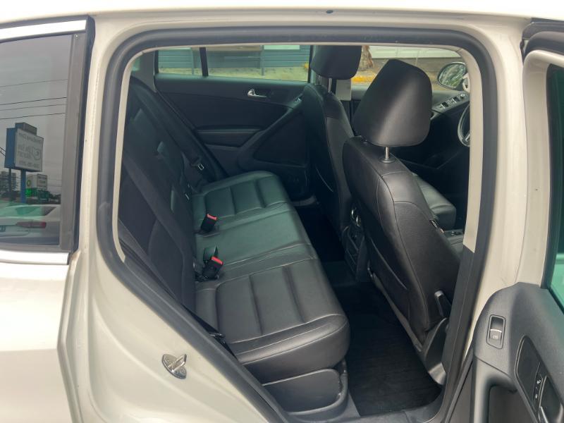 Volkswagen Tiguan S 2012