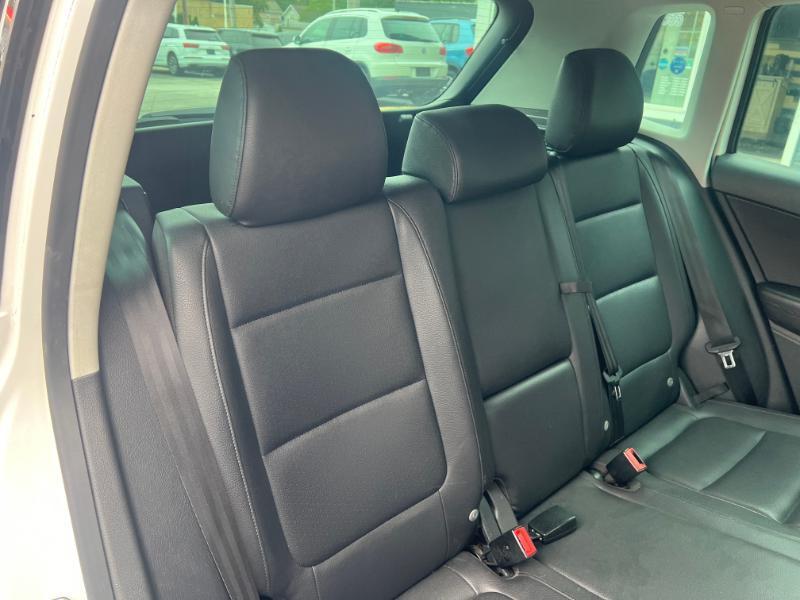 Volkswagen Tiguan S 2012