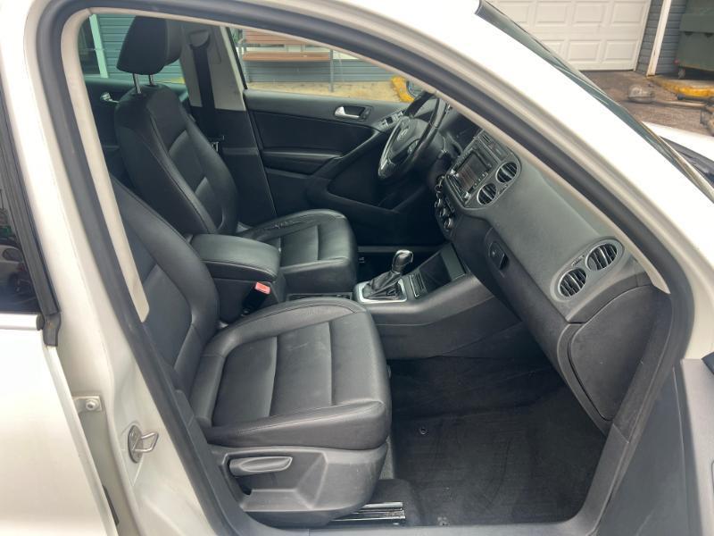 Volkswagen Tiguan S 2012