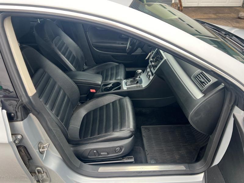 Volkswagen CC Sport w/Lighting Package 2013