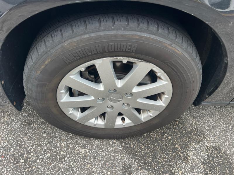 Chrysler Town & Country Touring-L 2012