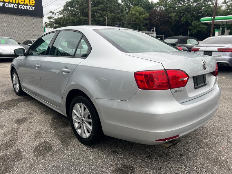 Volkswagen Jetta SE 2014